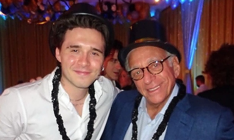 Brooklyn Beckham chúc sinh nhật bố vợ