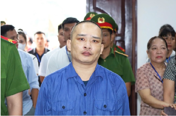 ‘Tiến Bịp’ lĩnh án 8 năm tù về tội “Tổ chức sử dụng trái phép chất ma túy“